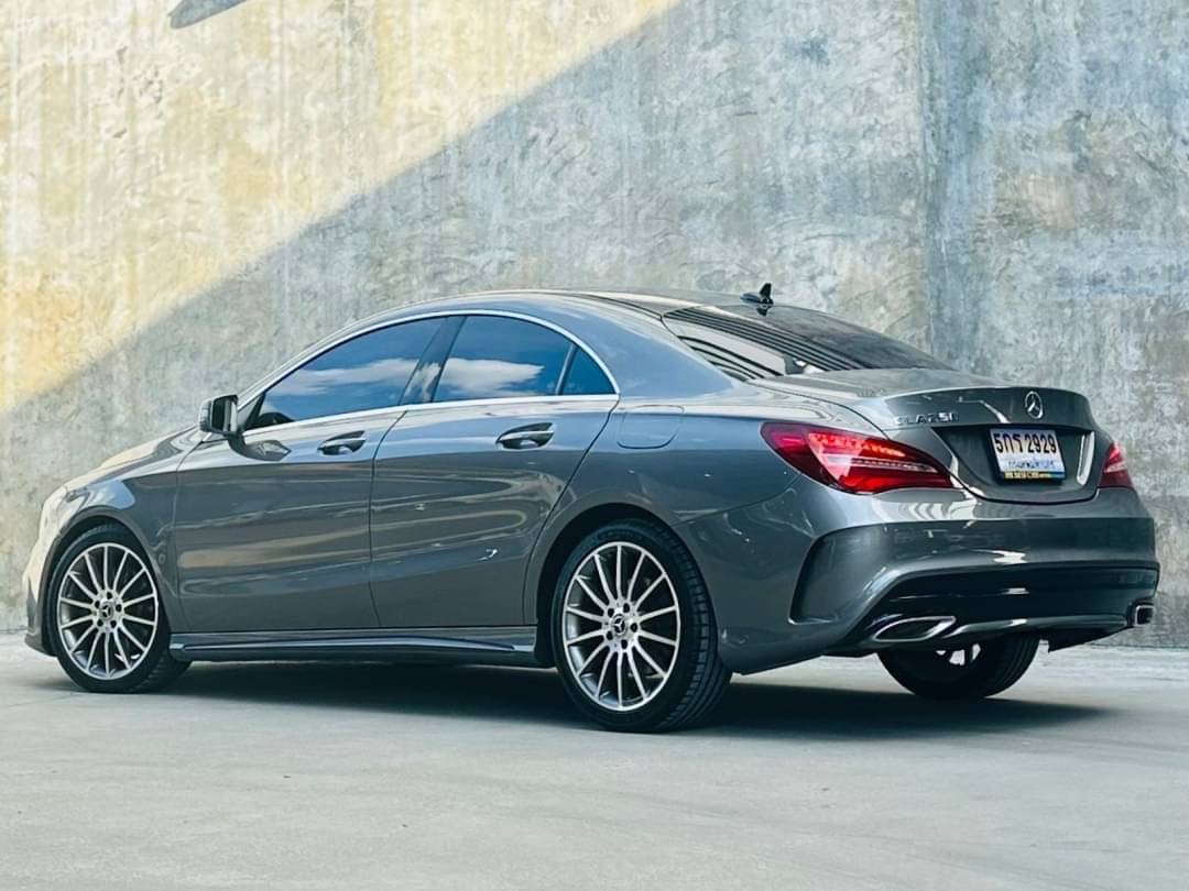2017 Mercedes-Benz CLA-Class CLA-CLass CLA250 สีเทา (รูปที่ 3)