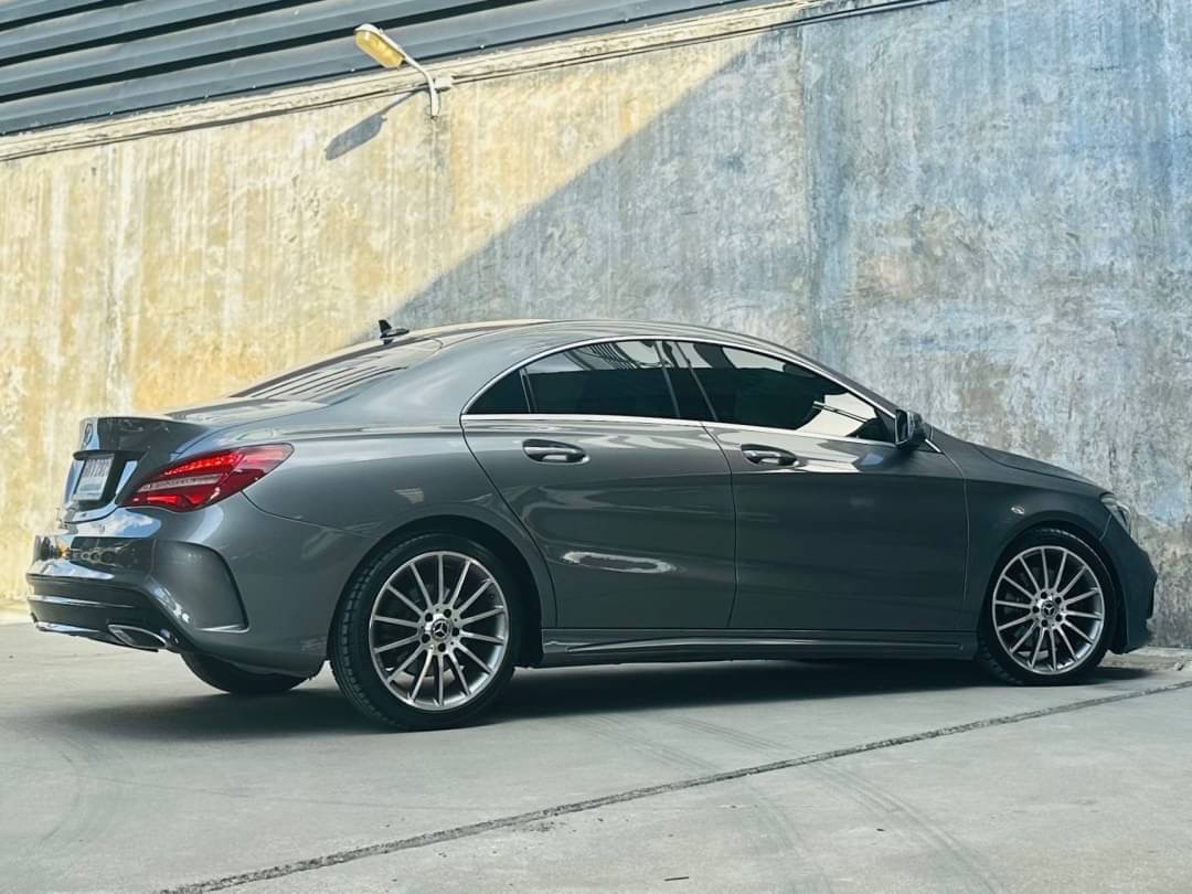 2017 Mercedes-Benz CLA-Class CLA-CLass CLA250 สีเทา (รูปที่ 4)