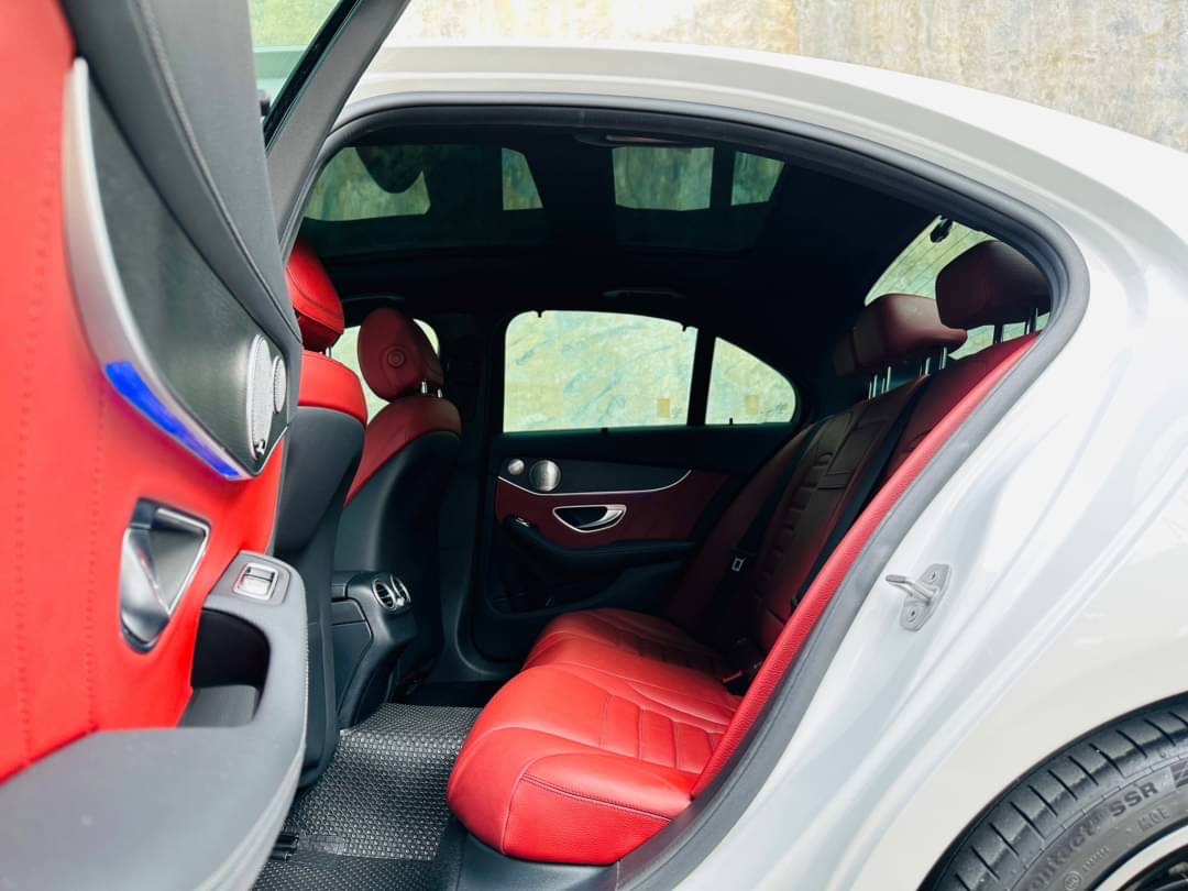 2021 Mercedes-Benz C-Class C 220 d สีขาว (รูปที่ 17)