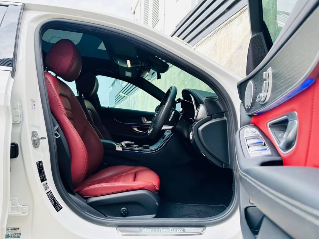 2021 Mercedes-Benz C-Class C 220 d สีขาว (รูปที่ 12)