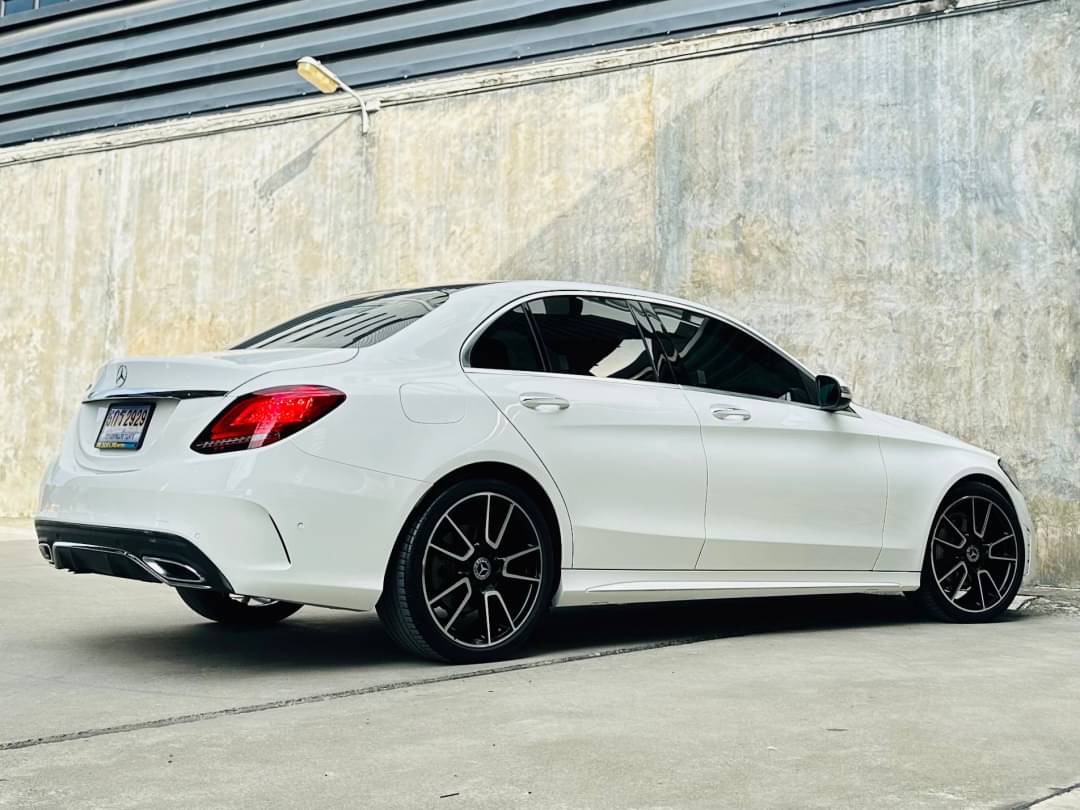 2021 Mercedes-Benz C-Class C 220 d สีขาว (รูปที่ 5)