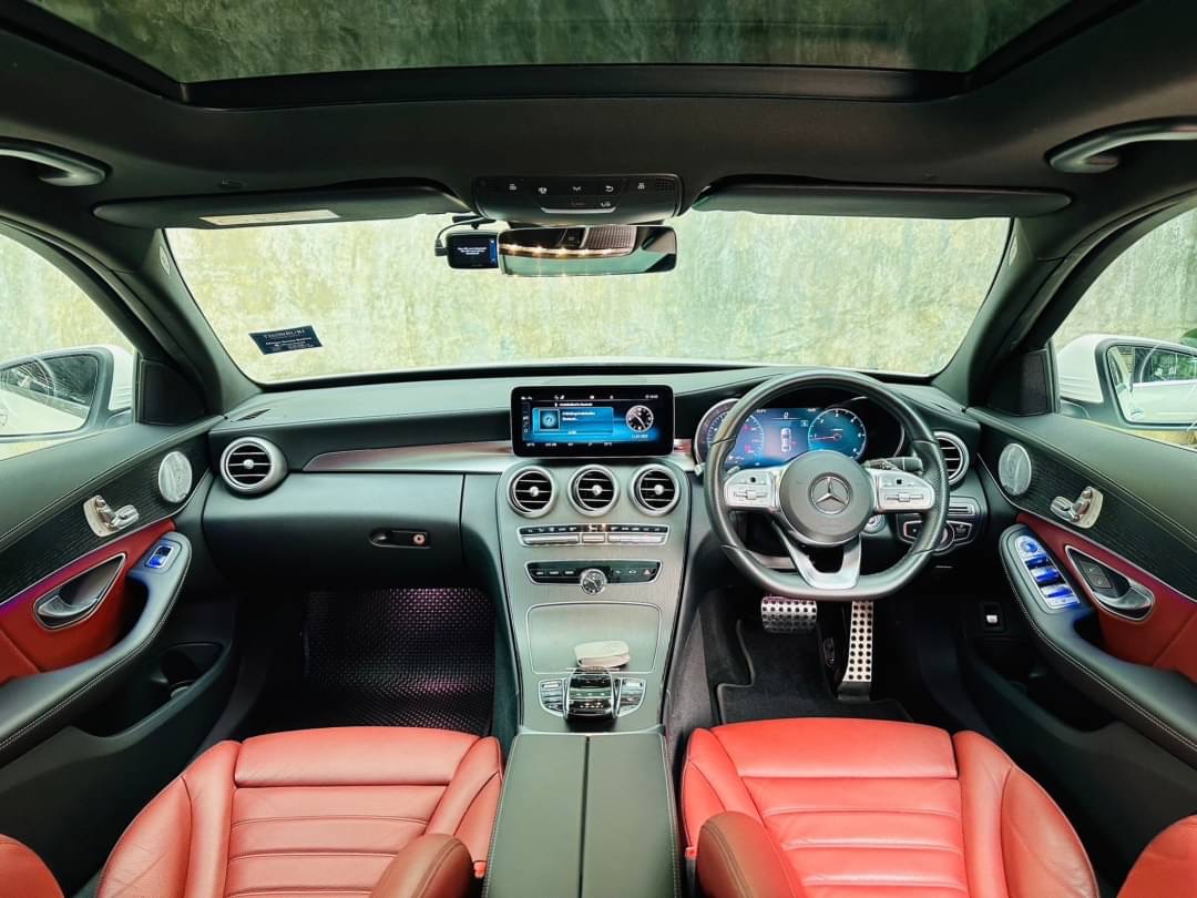 2021 Mercedes-Benz C-Class C 220 d สีขาว (รูปที่ 10)