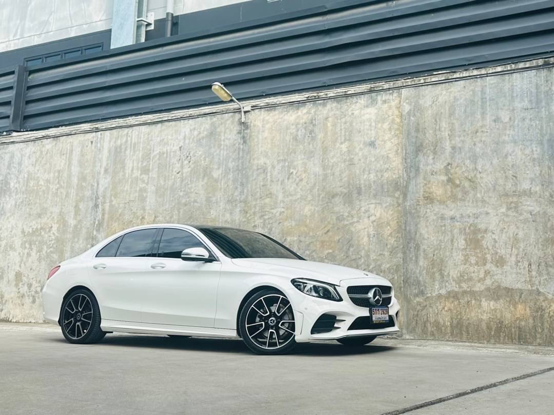 2021 Mercedes-Benz C-Class C 220 d สีขาว (รูปที่ 2)