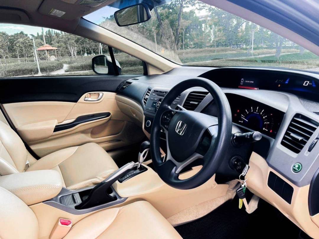 2014 Honda Civic FB สีน้ำตาล (รูปที่ 9)