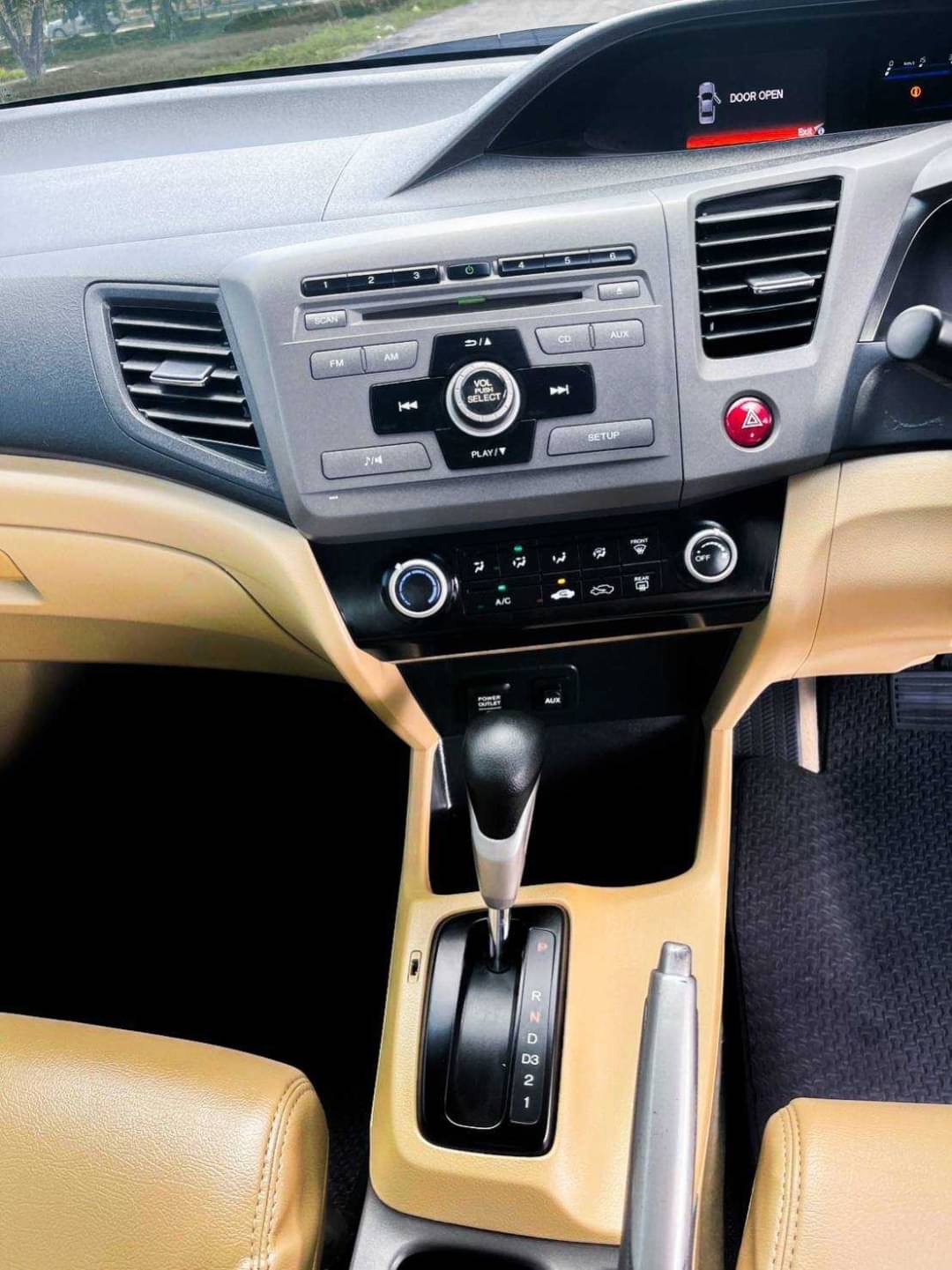 2014 Honda Civic FB สีน้ำตาล (รูปที่ 12)