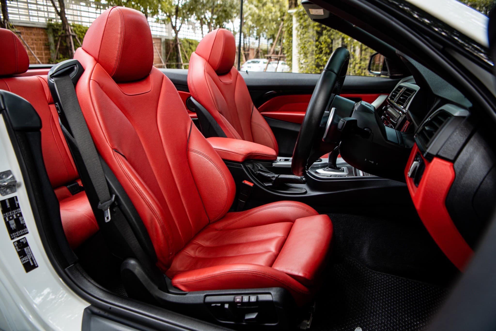 Bmw 420i M Sport CARBRIOLET 2015 Y. โคตรหล่อ (รูปที่ 29)