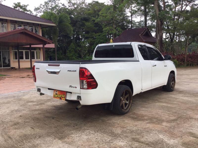 Toyota Hilux Revo Double cab สีขาว (รูปที่ 3)
