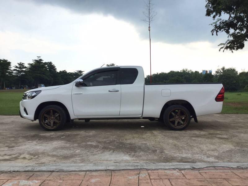Toyota Hilux Revo Double cab สีขาว (รูปที่ 6)