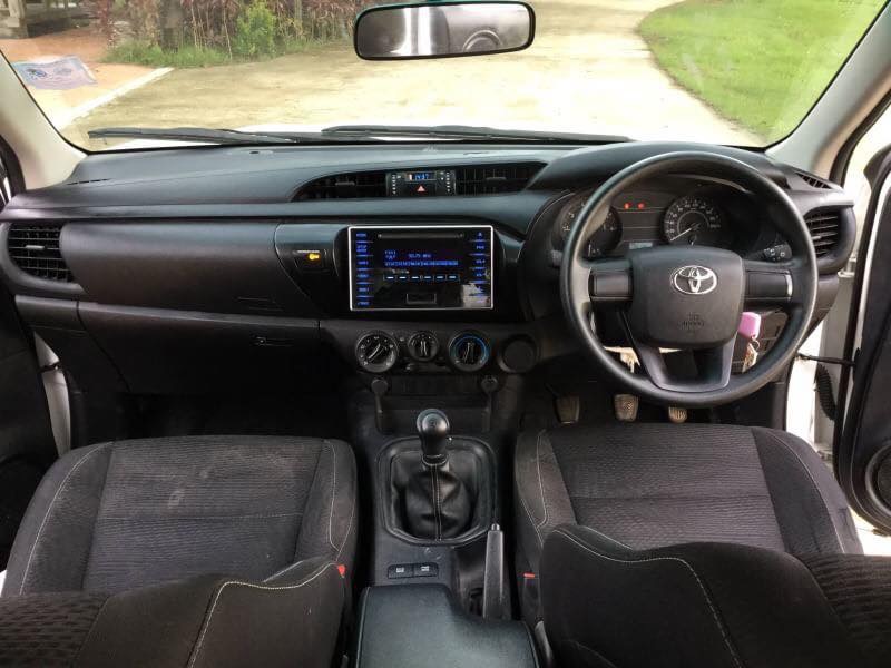 Toyota Hilux Revo Double cab สีขาว (รูปที่ 12)