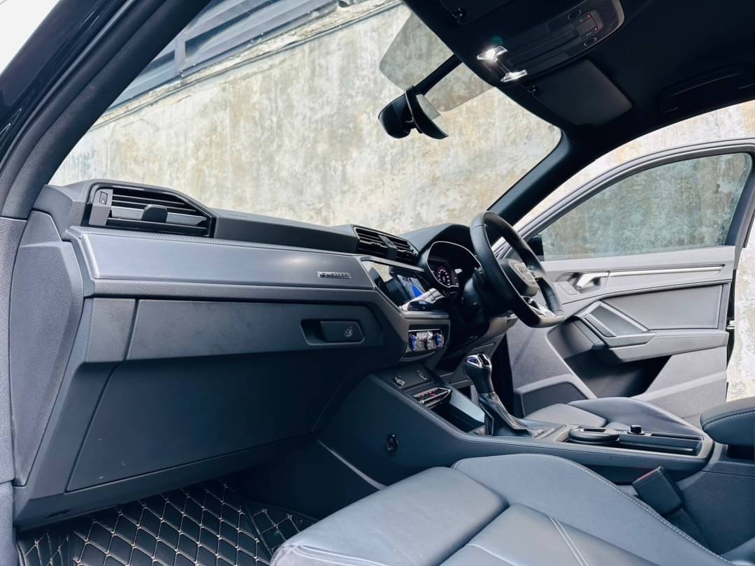 2021 Audi Q3 Sportback สีดำ (รูปที่ 11)