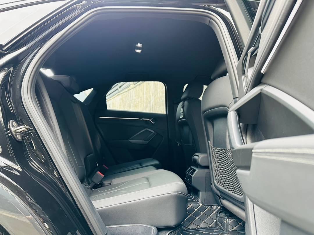 2021 Audi Q3 Sportback สีดำ (รูปที่ 7)