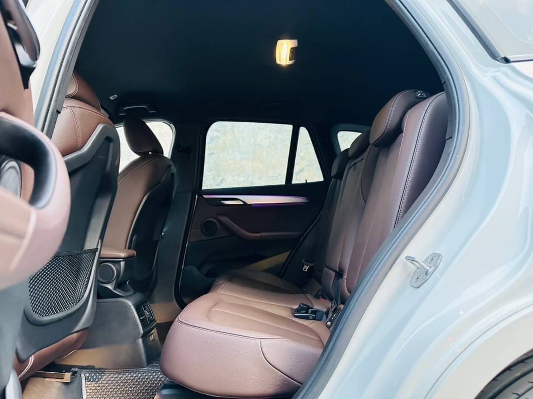 2021 BMW X1 F48 สีขาว (รูปที่ 15)