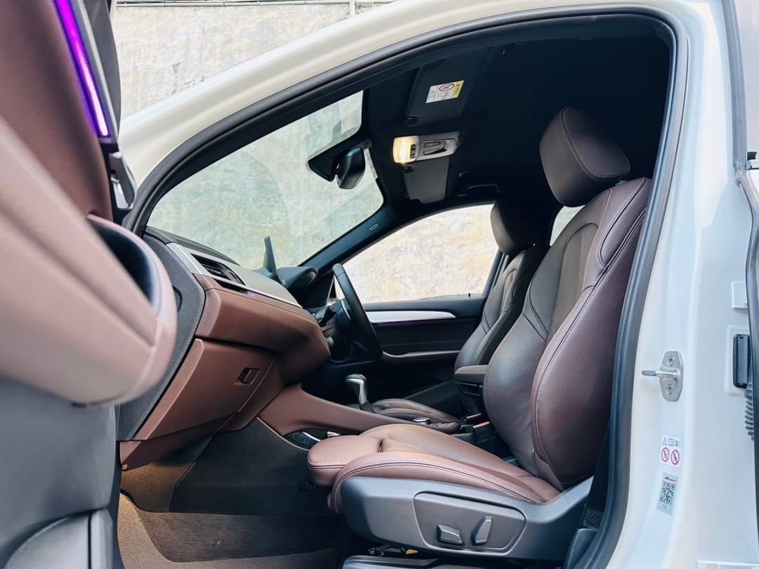 2021 BMW X1 F48 สีขาว (รูปที่ 16)