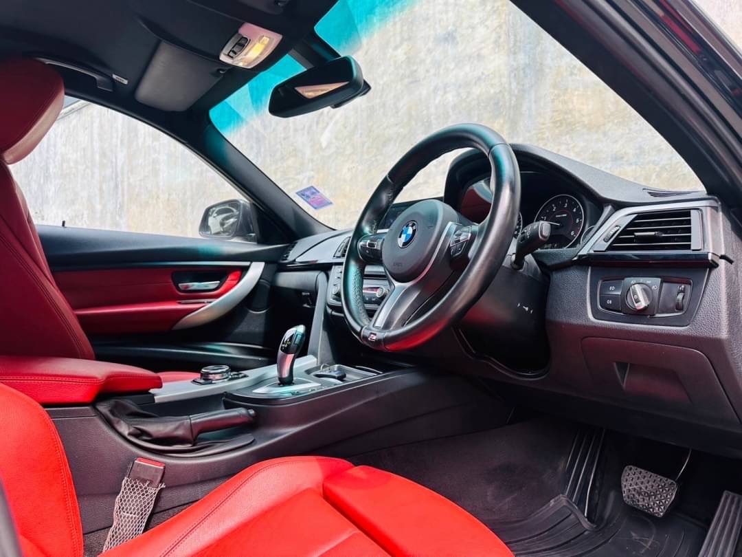 2014 BMW 3 Series F30 325d สีดำ (รูปที่ 5)