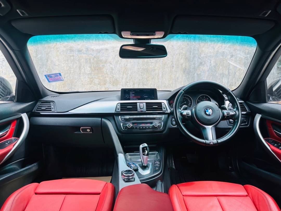 2014 BMW 3 Series F30 325d สีดำ (รูปที่ 14)