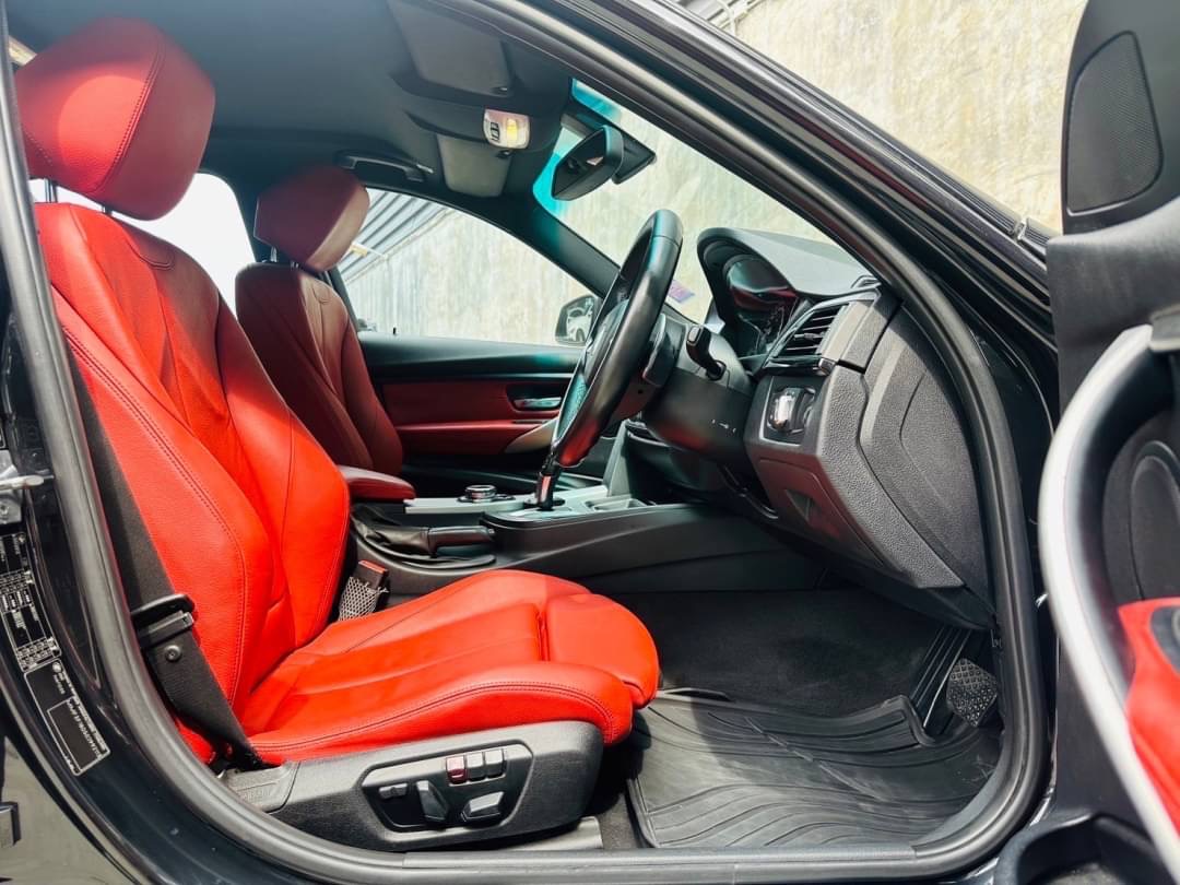2014 BMW 3 Series F30 325d สีดำ (รูปที่ 4)