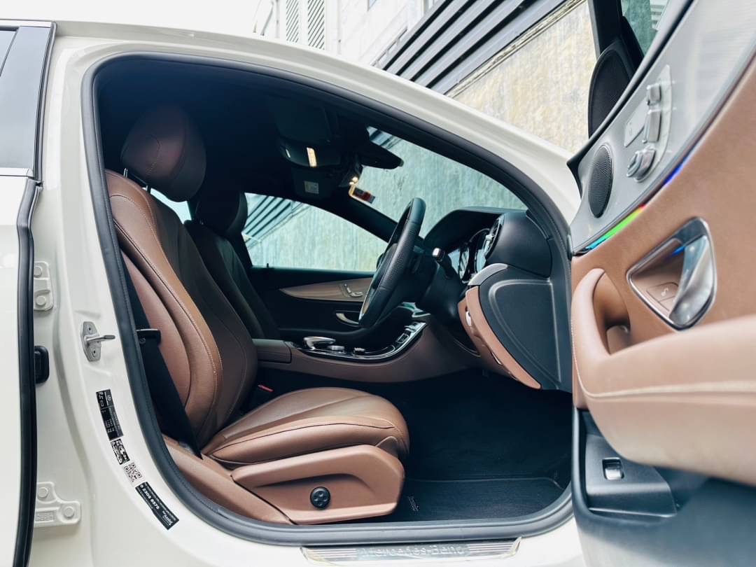 2018 Mercedes-Benz E-Class W213 E350 สีขาว (รูปที่ 12)