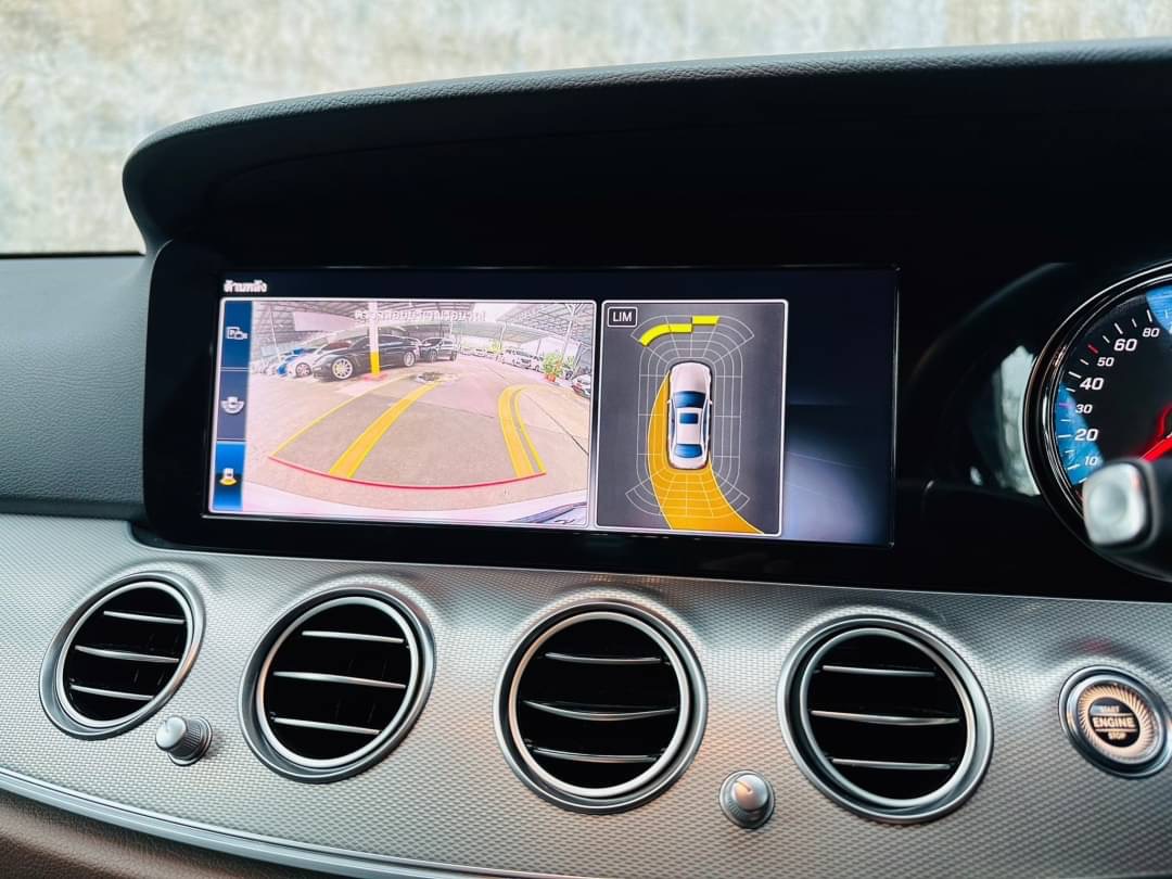 2018 Mercedes-Benz E-Class W213 E350 สีขาว (รูปที่ 13)