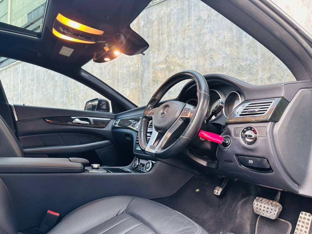 2012 Mercedes-Benz E-Class W213 E350 สีดำ (รูปที่ 4)