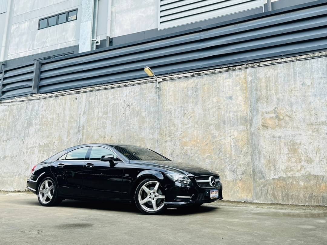 2012 Mercedes-Benz E-Class W213 E350 สีดำ (รูปที่ 2)