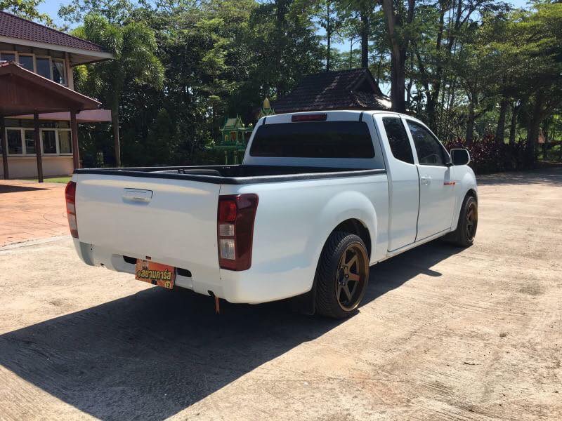 Isuzu D-Max Space Cab ปี 2018 สีขาว