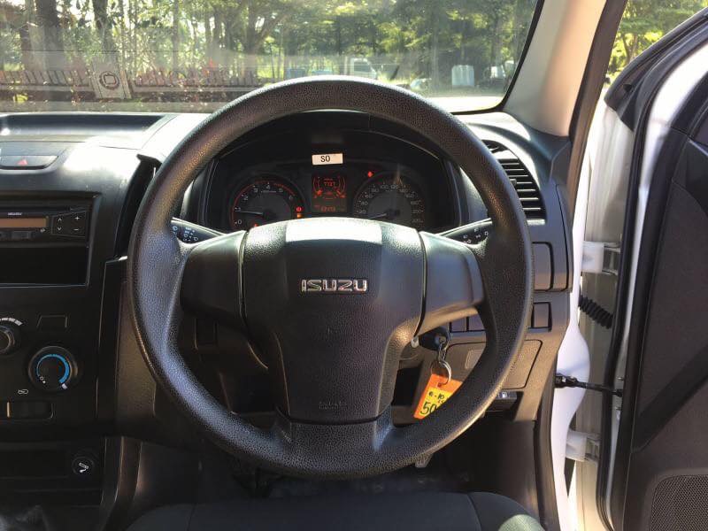 Isuzu D-Max Space Cab ปี 2018 สีขาว (รูปที่ 8)