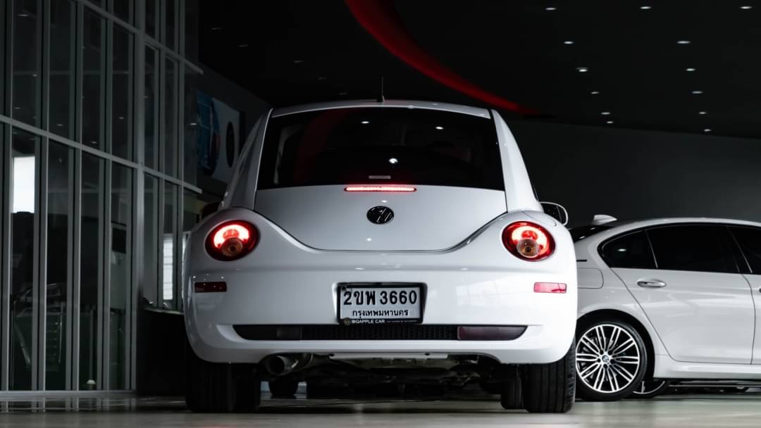 2009 Volkswagen New Beetle Coupe สีขาว (รูปที่ 4)