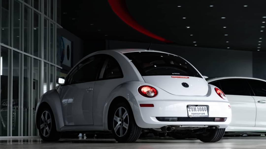 2009 Volkswagen New Beetle Coupe สีขาว (รูปที่ 3)