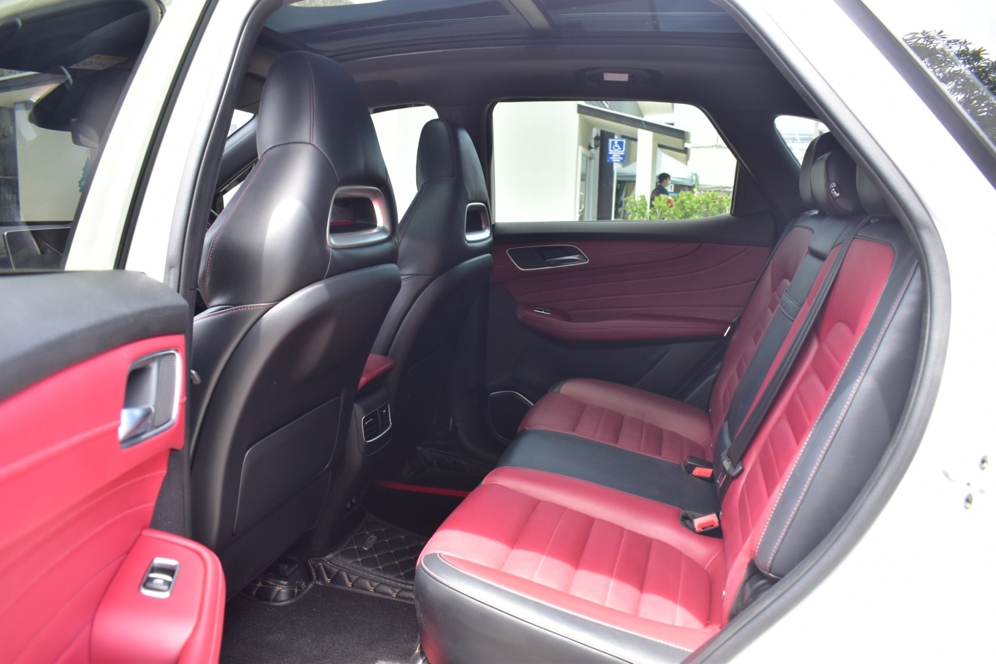 : MG HS 1.5 Turbo X Sunroof เครื่องยนต์: เบนซิน เกียร์: ออโต้ ปี: 2021 สี: ขาว ไมล์: 88,xxx กม (รูปที่ 10)