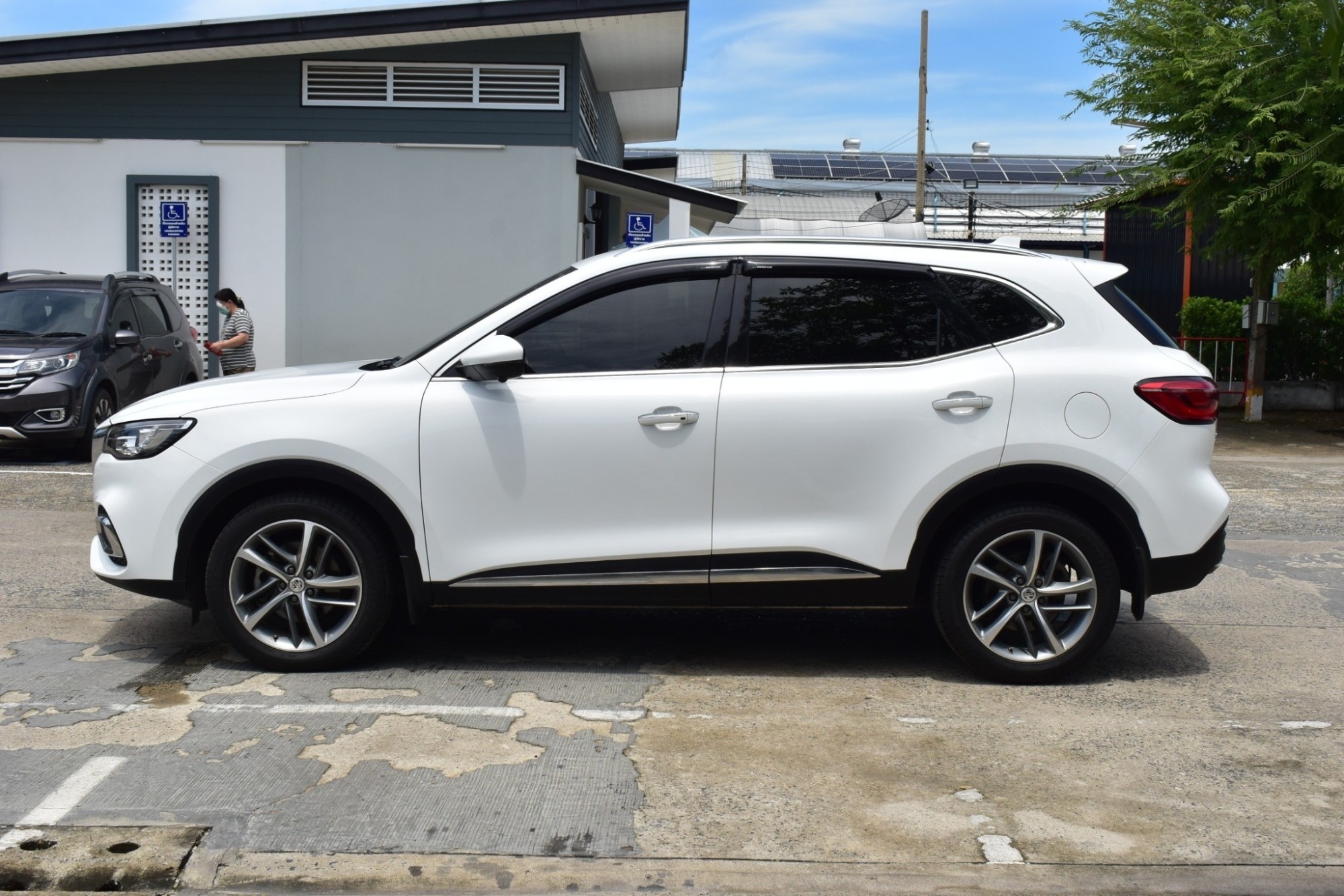 : MG HS 1.5 Turbo X Sunroof เครื่องยนต์: เบนซิน เกียร์: ออโต้ ปี: 2021 สี: ขาว ไมล์: 88,xxx กม (รูปที่ 20)