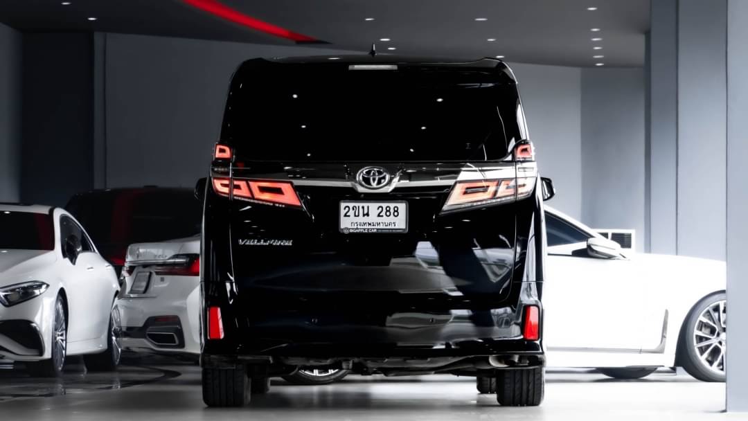 2022 Toyota Vellfire สีดำ (รูปที่ 3)