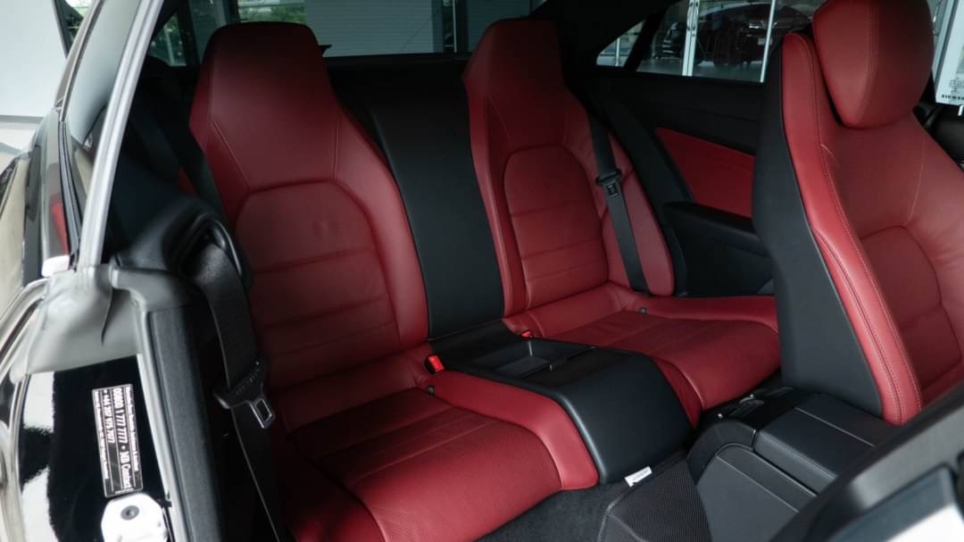 2014 Mercedes-Benz E-Class Cabriolet E200 สีดำ (รูปที่ 10)