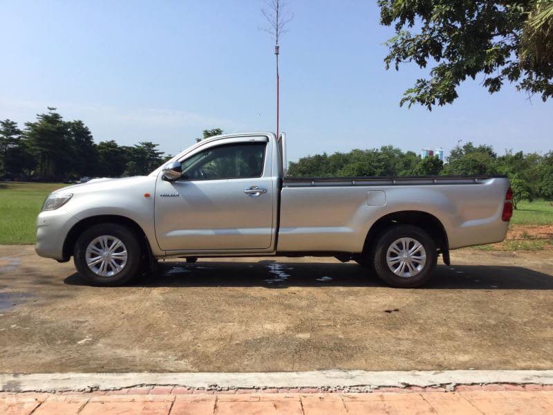 Toyota Hilux Vigo ตอนเดียว ปี 2013 สีเทา