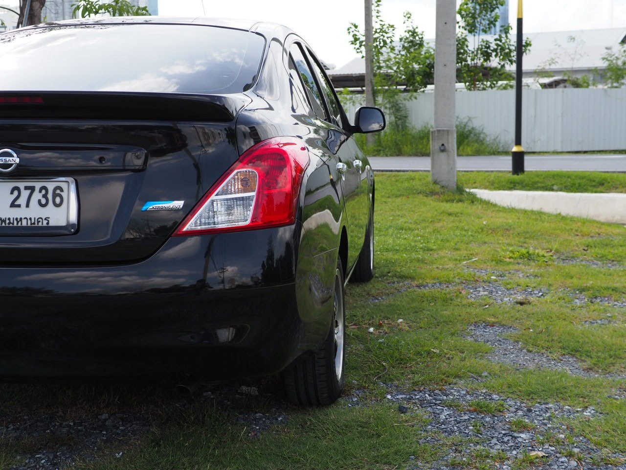 2012 Nissan Almera สีดำ (รูปที่ 13)