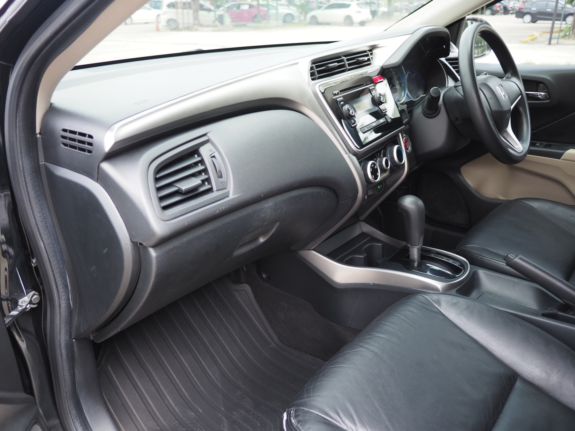 2014 Honda City สีดำ (รูปที่ 20)