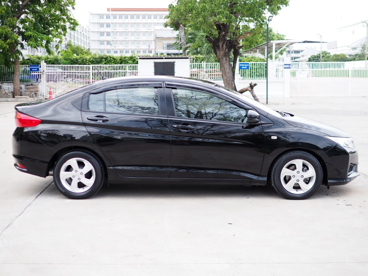 2014 Honda City สีดำ (รูปที่ 3)
