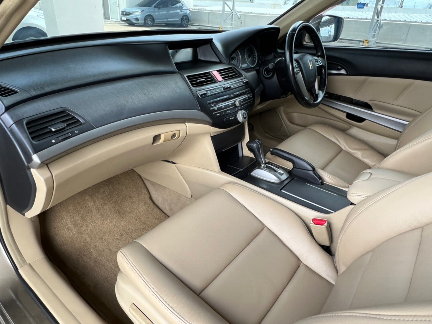 2008 Honda Accord Gen 8 สีน้ำตาล (รูปที่ 13)