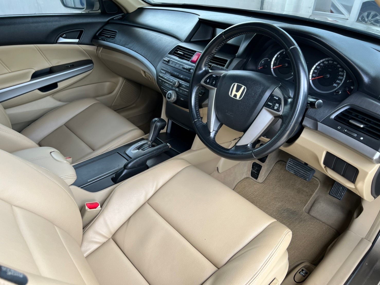 2008 Honda Accord Gen 8 สีน้ำตาล (รูปที่ 10)