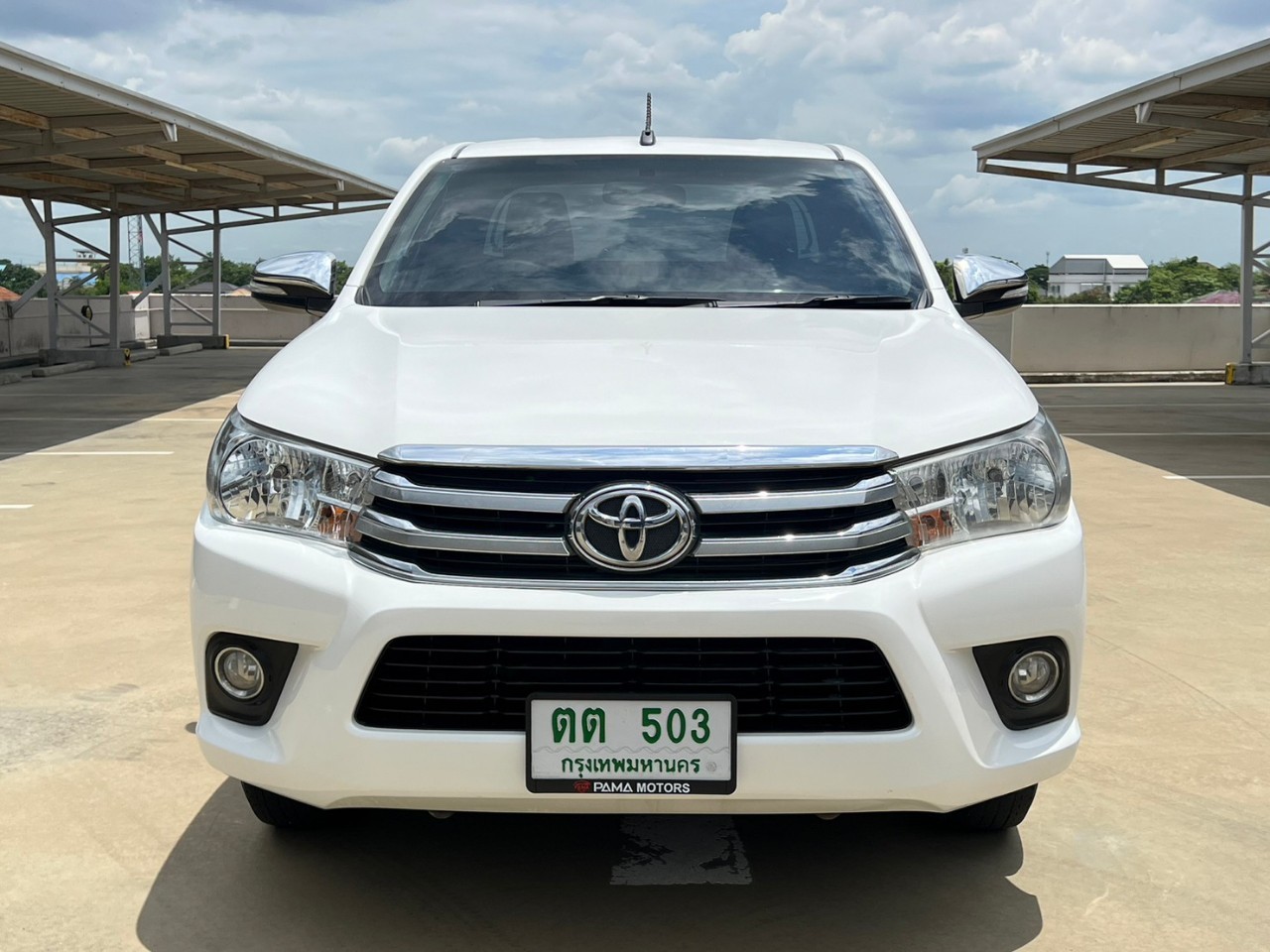 2015 Toyota Hilux Revo Smart cab สีขาว (รูปที่ 3)