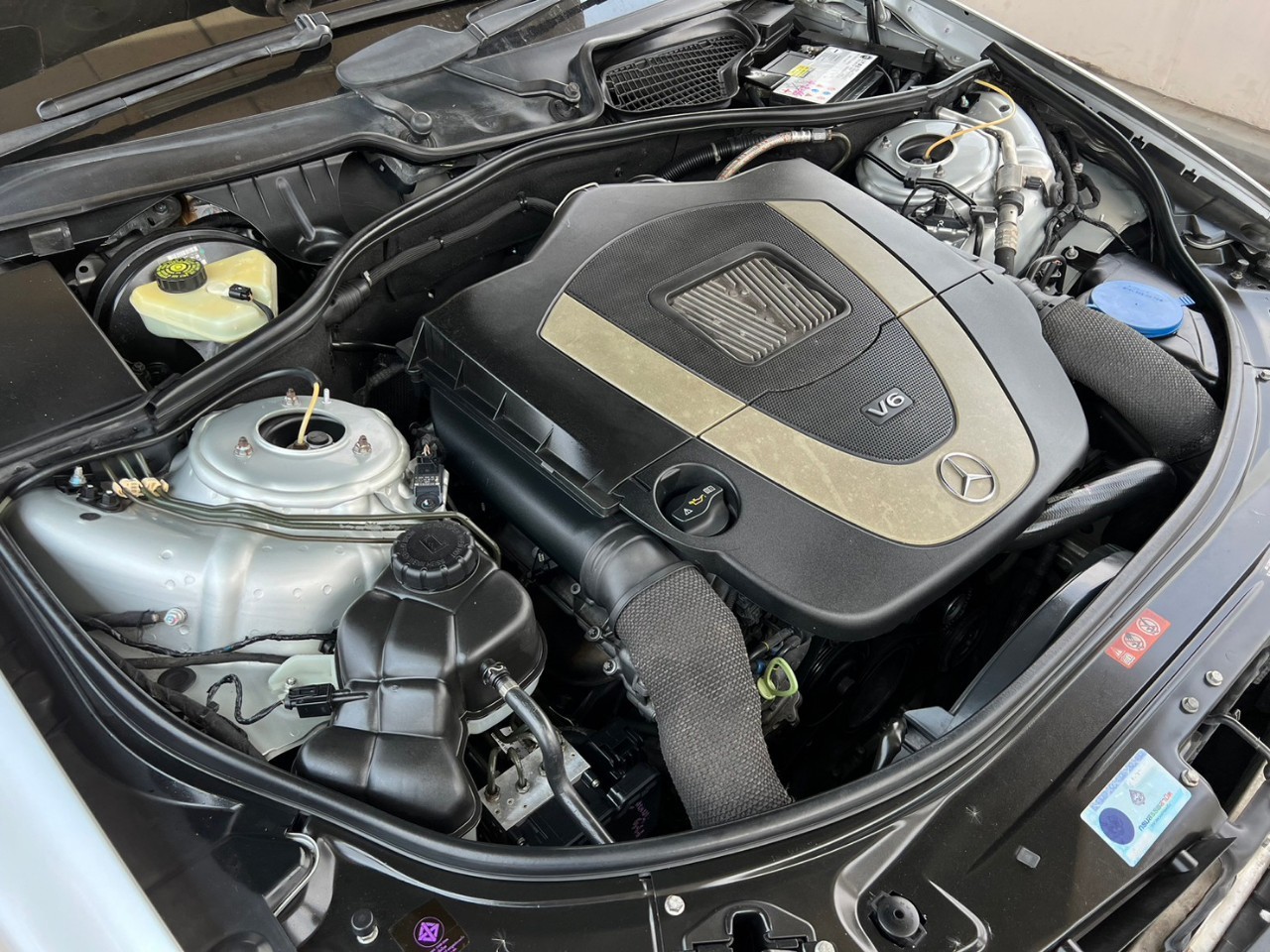 2008 Mercedes-Benz S-Class W221 S300 สีเงิน (รูปที่ 20)