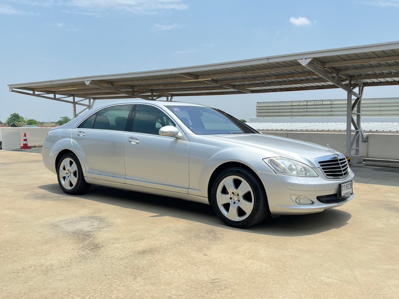2008 Mercedes-Benz S-Class W221 S300 สีเงิน (รูปที่ 3)
