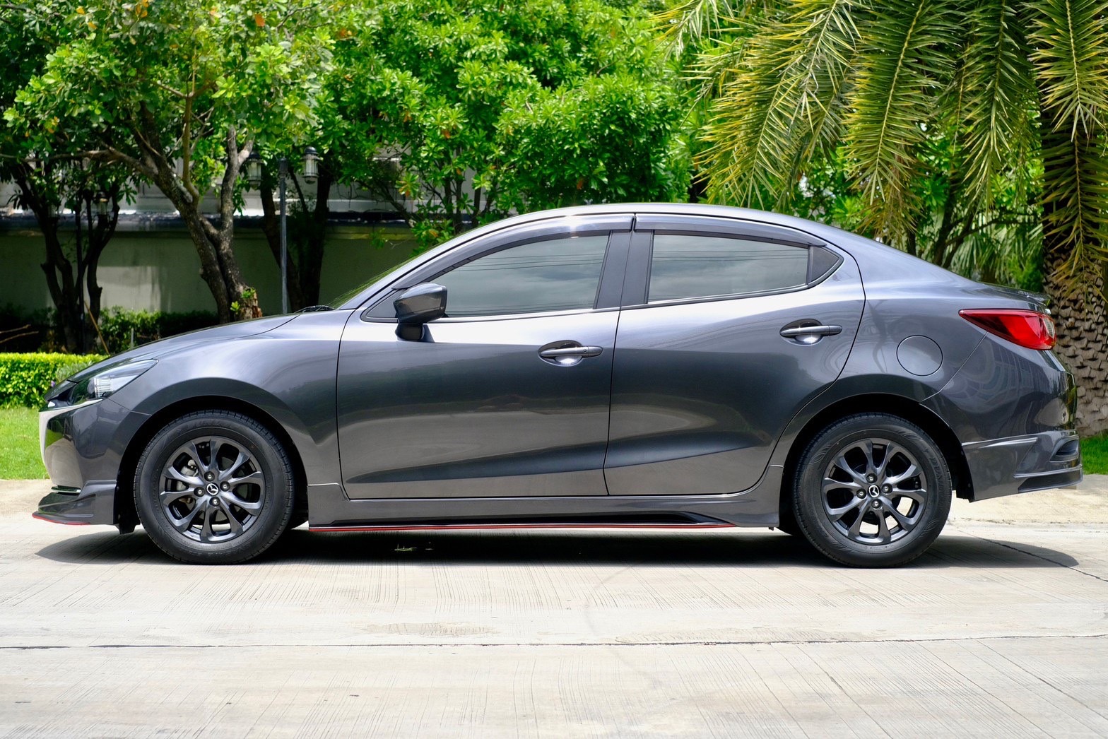 Mazda 2 1.3 S leather auto ไมล์แท้ 15,000 กม. รถสวยตรงปก (รูปที่ 17)