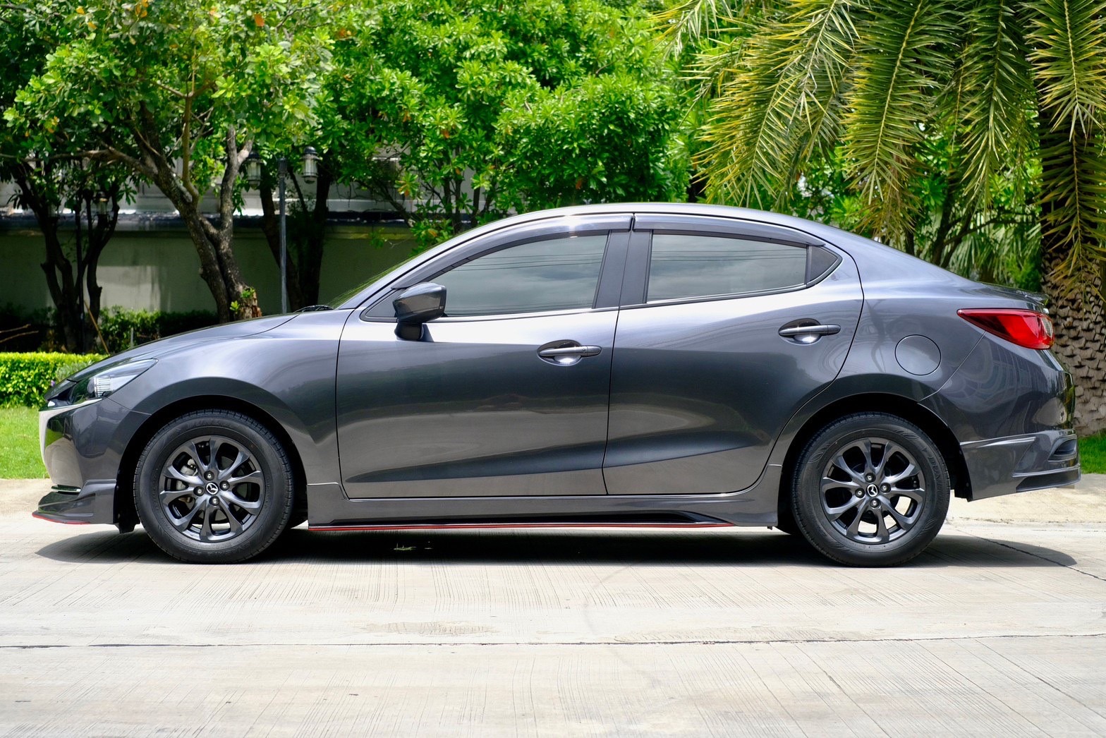 Mazda 2 1.3 S leather auto ไมล์แท้ 15,000 กม. รถสวยตรงปก