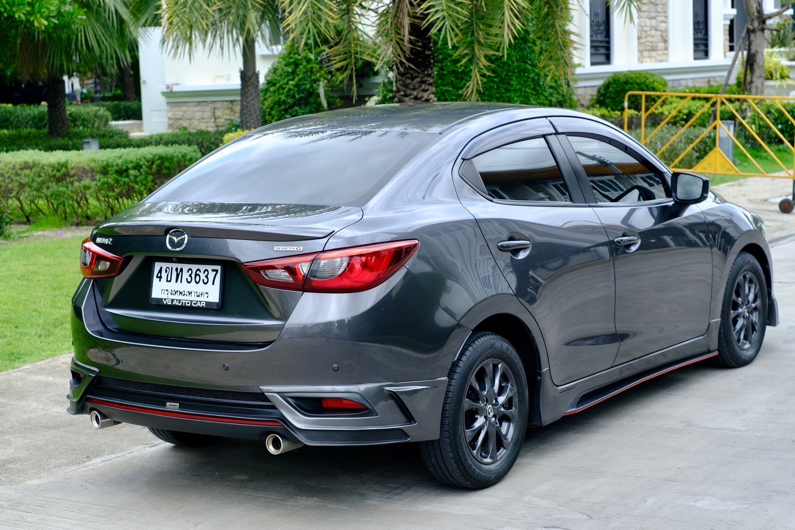 Mazda 2 1.3 S leather auto ไมล์แท้ 15,000 กม. รถสวยตรงปก