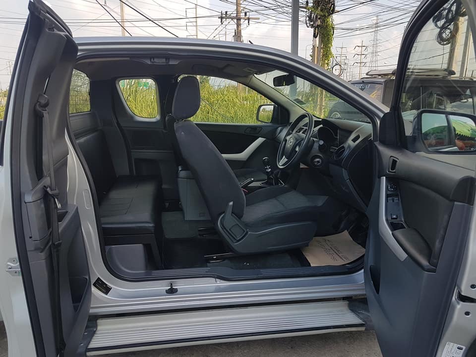 Mazda BT-50 PRO Free Style Cab ปี 2013 สีเงิน (รูปที่ 9)