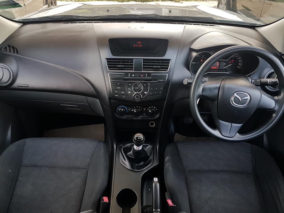 Mazda BT-50 PRO Free Style Cab ปี 2013 สีเงิน (รูปที่ 8)