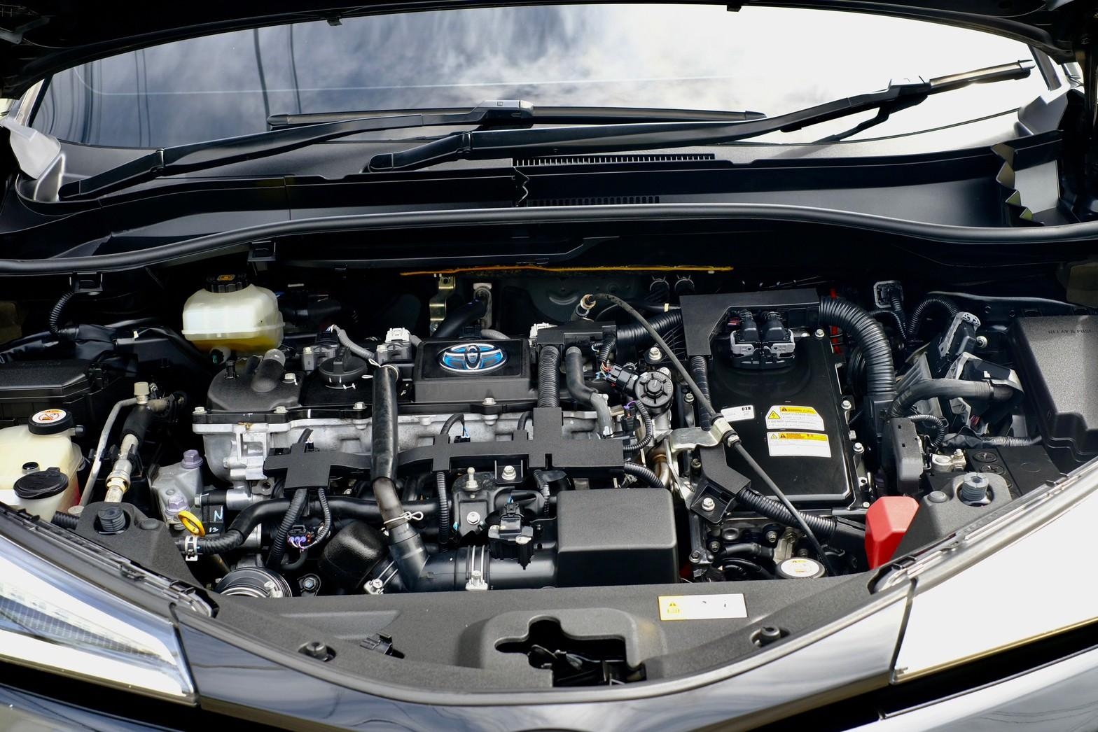 TOYOTA CH-R 1.8 Hybrid HV MID auto รถสวย ตรงปก ไม่ผิดหวัง (รูปที่ 17)