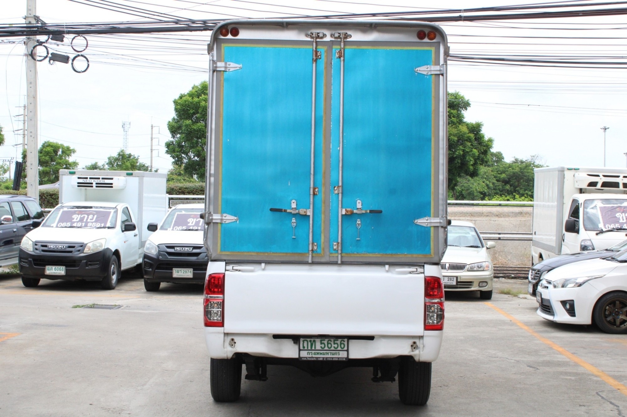 2014 Toyota Hilux Vigo CHAMP 2.5 J SINGLE MT สีขาว พร้อมหลังคาตู้ทึบของใหม่ ขนาด 2.10เมตร พร้อมใช้งานเชิงพานิชย์ทุกประเภท เอาไปรวยแน่นอน จัดได้เต็ม (รูปที่ 6)