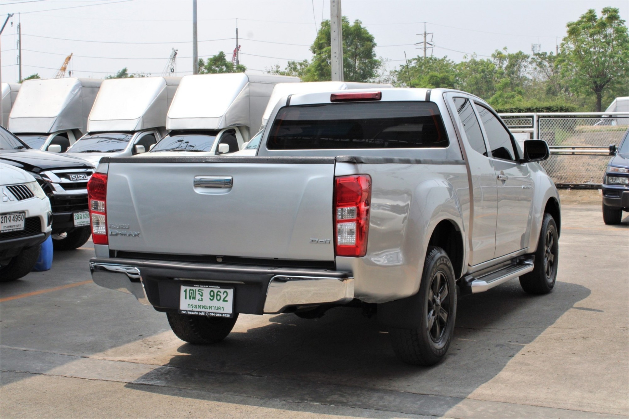 ฟรีดาวน์จัดท่วม ซื้อสดไม่มีVat ผ่อน 6xxx 2014 Isuzu D-Max Hi-Lander SPACE CAB 2.5 L M/T สีบรอนซ์เงิน เกียร์ธรรมดา ตัวสูง แคปเปิดได้ มือเดียวออกห้าง (รูปที่ 4)