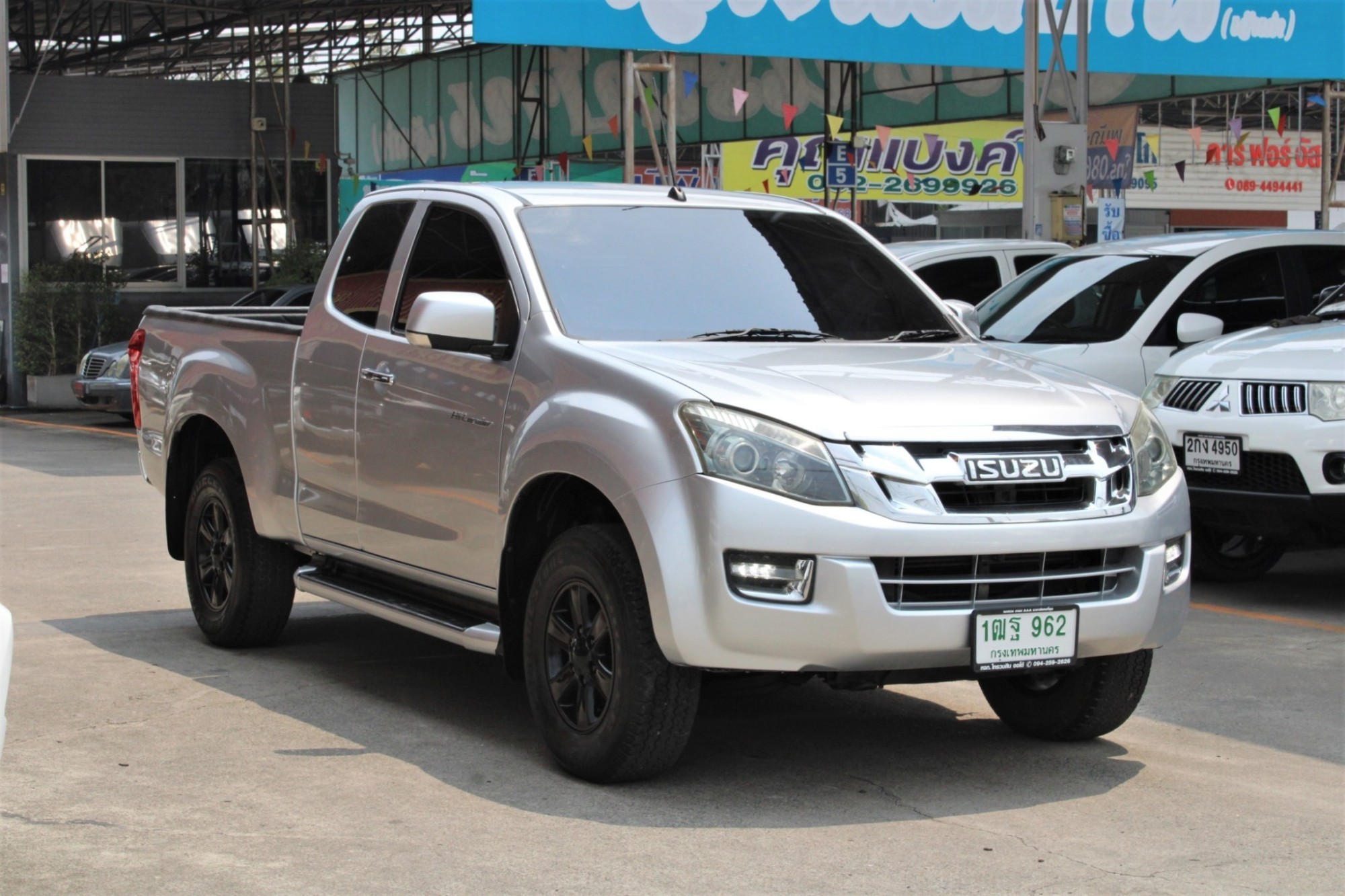 ฟรีดาวน์จัดท่วม ซื้อสดไม่มีVat ผ่อน 6xxx 2014 Isuzu D-Max Hi-Lander SPACE CAB 2.5 L M/T สีบรอนซ์เงิน เกียร์ธรรมดา ตัวสูง แคปเปิดได้ มือเดียวออกห้าง